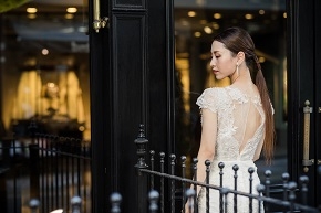 女性がときめく要素あふれるMarchesa（マルケーザ）のドレスを店頭で【JUNO天神本店】