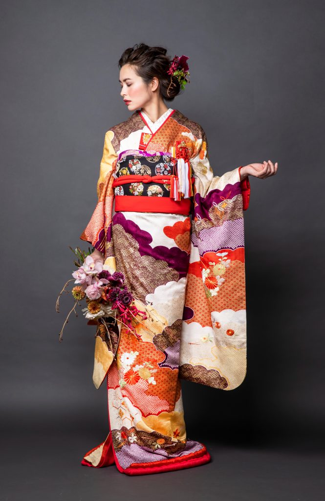 和装　花嫁　色打掛　本振袖　白無垢　神社挙式　和婚