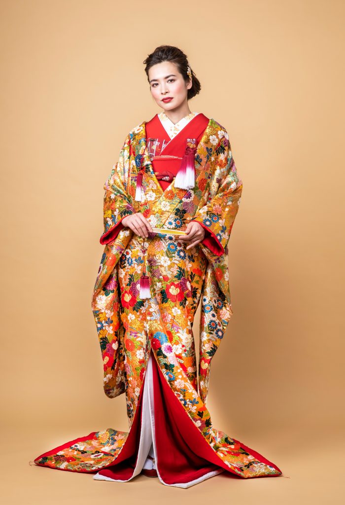 和装　花嫁　色打掛　本振袖　白無垢　神社挙式　和婚