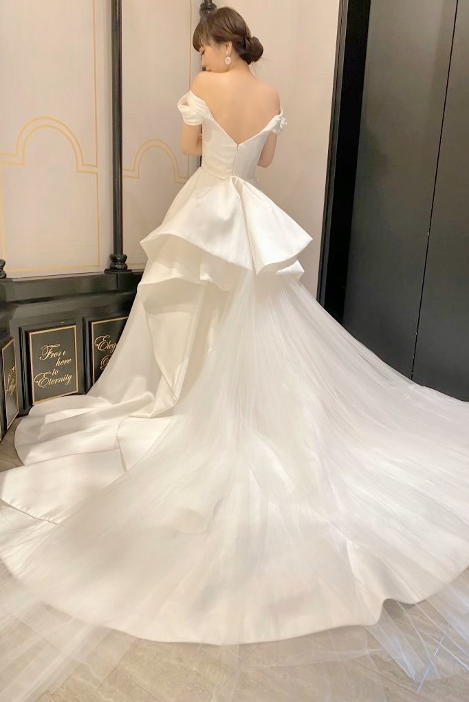 JUNO wedding dress bride bridal color Antonio Riva VERA WANG TREAT ジュノ　ドレス　ウエディング　ウェディング　カラードレス　アントニオ　リーヴァ　ヴェラ MARCHESA マルケーザ