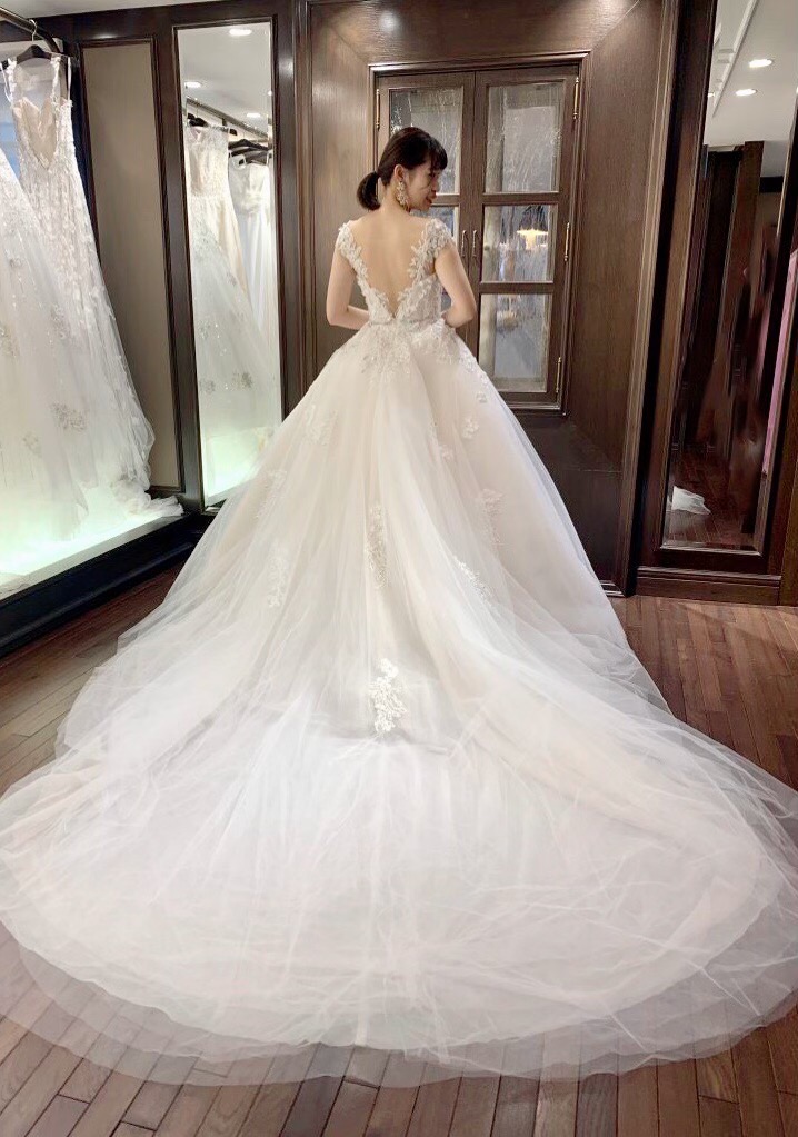 JUNO wedding dress bride bridal color Antonio Riva VERA WANG TREAT ジュノ　ドレス　ウエディング　ウェディング　カラードレス　アントニオ　リーヴァ　ヴェラ　INES DI SANTO　イネス　ディ　サント