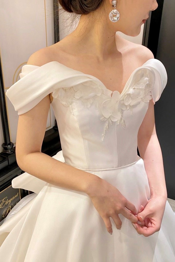 JUNO wedding dress bride bridal color Antonio Riva VERA WANG TREAT ジュノ　ドレス　ウエディング　ウェディング　カラードレス　アントニオ　リーヴァ　ヴェラ MARCHESA マルケーザ