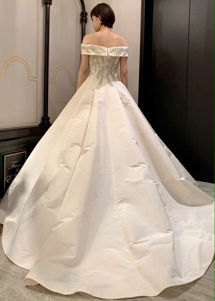 JUNO wedding dress bride bridal color Antonio Riva VERA WANG TREAT ジュノ　ドレス　ウエディング　ウェディング　カラードレス　アントニオ　リーヴァ　ヴェラ　アントニオ　リーヴァ　KENNETH POOL ケネス　プール