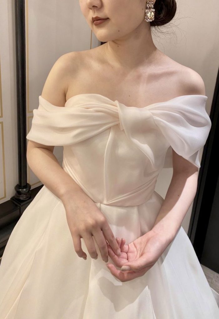 JUNO　ジュノ　ウエディング　ドレス　ウェディング　Wedding dress Antonio Riva アントニオ　リーヴァ