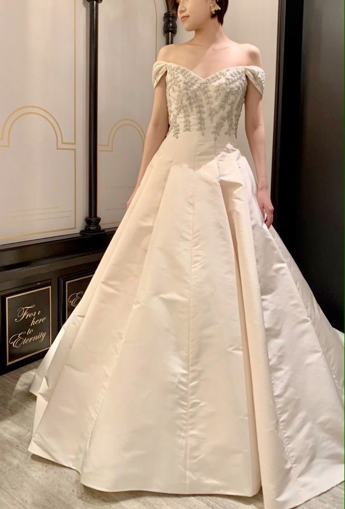 JUNO wedding dress bride bridal color Antonio Riva VERA WANG TREAT ジュノ　ドレス　ウエディング　ウェディング　カラードレス　アントニオ　リーヴァ　ヴェラ　アントニオ　リーヴァ　KENNETH POOL ケネス　プール