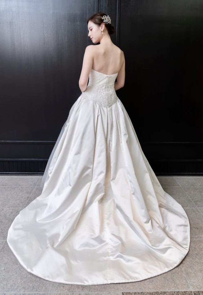 JUNO　ジュノ　ウエディング　ドレス　ウェディング　Wedding dress Color KENNETH POOL ケネス　プール　Amsale アムサラ