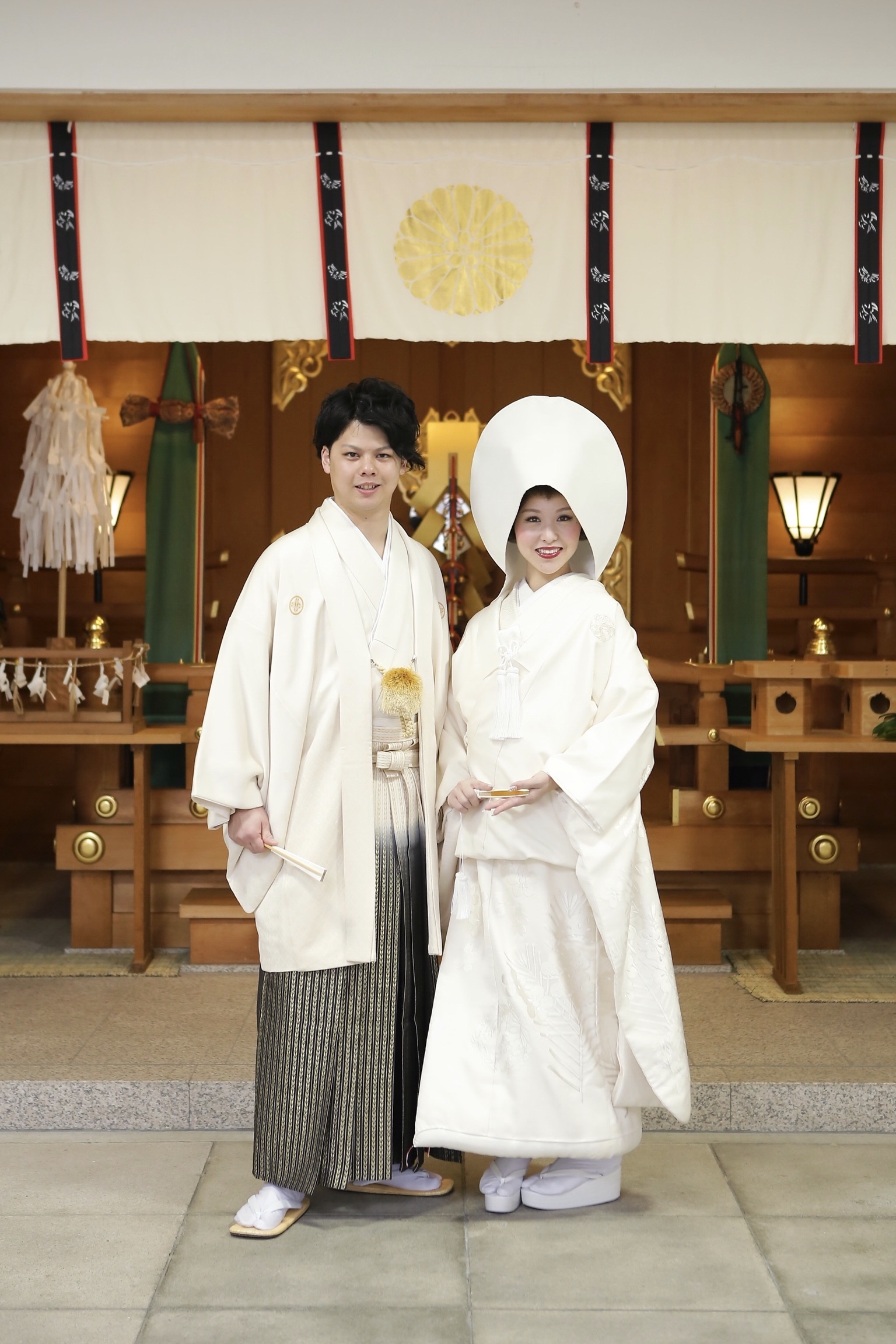 フォトギャラリー 護国神社 福岡 の結婚式 Juno ジュノ ウェディングドレスレンタル