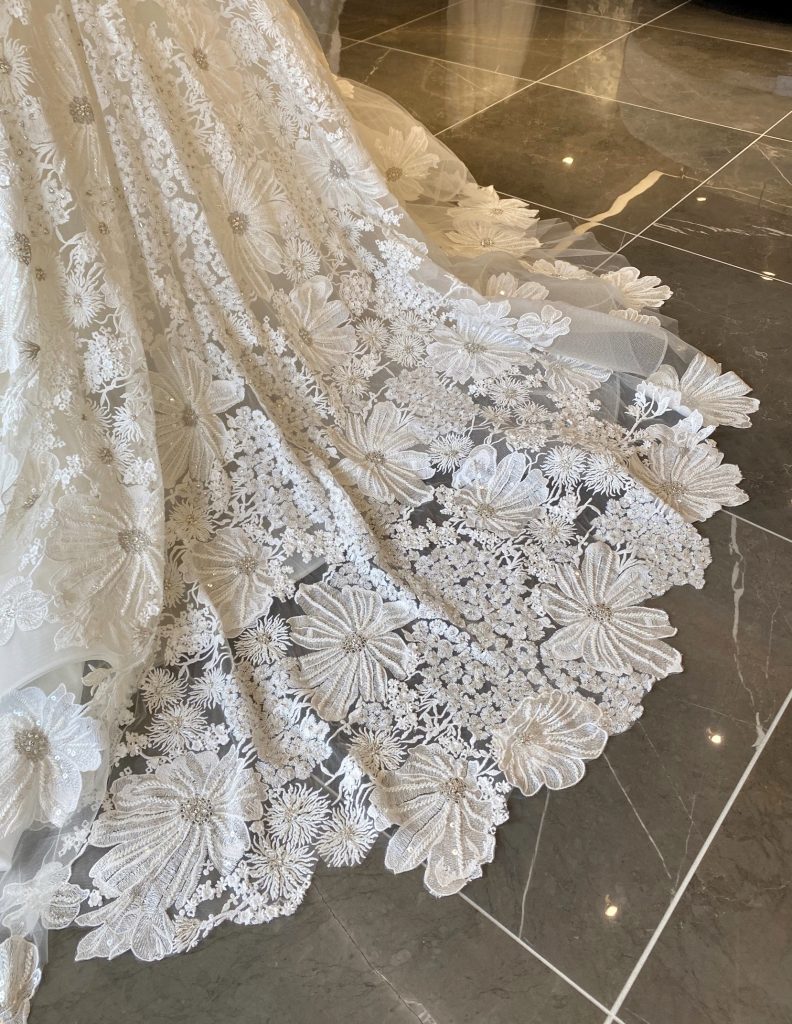 JUNO　ジュノ　ウエディング　ドレス　ウェディング　Wedding dress Color Isabelle Armstrong イザベル　アームストロング