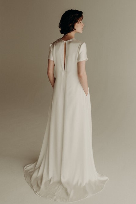 JUNO　ジュノ　ウエディング　ドレス　ウェディング　Wedding dress LENA MEDOYEFF レナ　メドエフ