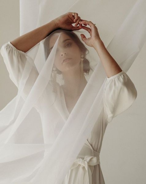 JUNO　ジュノ　ウエディング　ドレス　ウェディング　Wedding dress LENA MEDOYEFF レナ　メドエフ