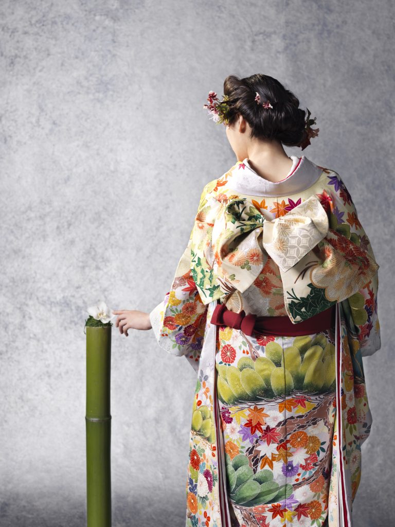 KIMONO COLLECTION  引振袖と色打掛    BLOG   引振袖   神社挙式