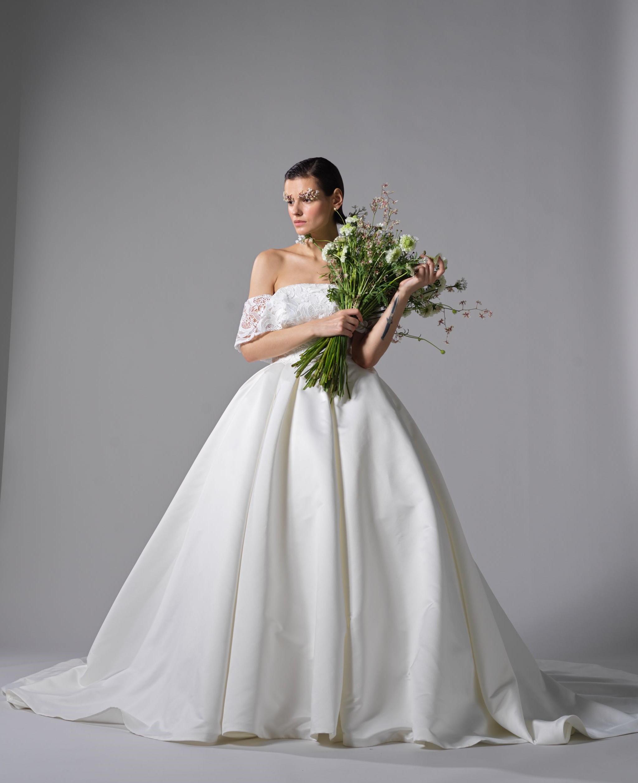 ナチュラルウエディングドレス　ファーストオーナー WEDDING PHOTO♥︎ 【dress】B-02297 purple M/mika ninagawa