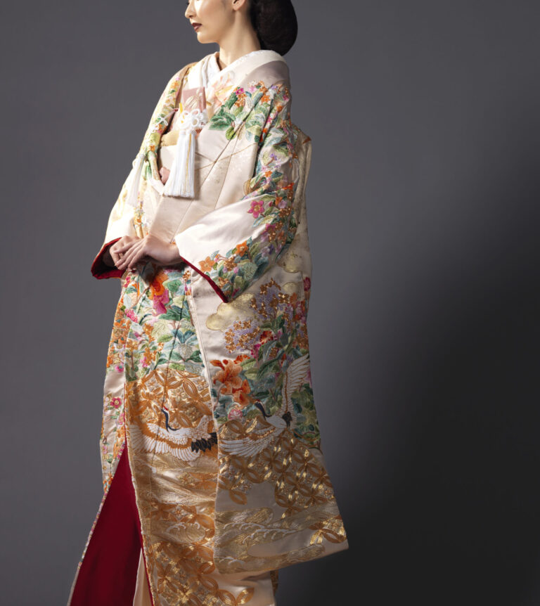 引き振袖 白無垢 打掛 色打掛 ウエディングドレス 和装、色打掛、白無垢、引き振袖】花嫁のきもの基礎知識