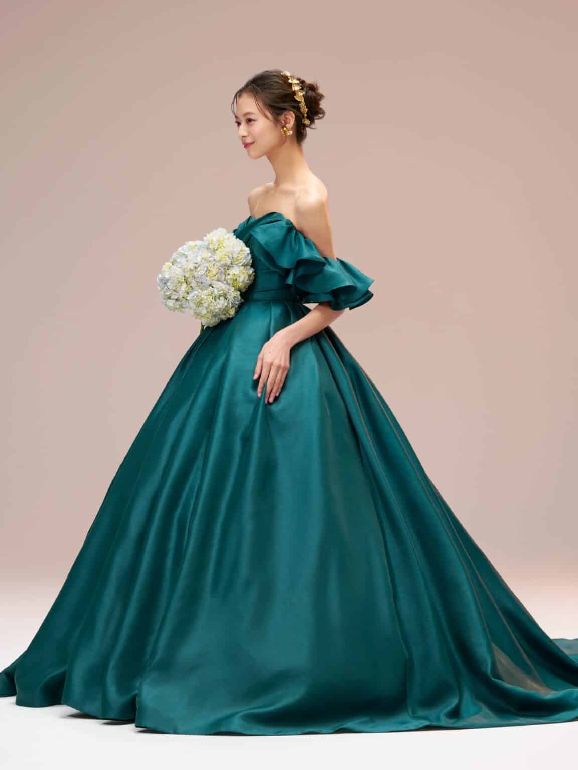 グリーンドレス ディープグリーンドレス 寒色系ドレス esum エスム green dress カラードレス オフショルダー サテンドレス フリルショルダー エレガント お色直し
