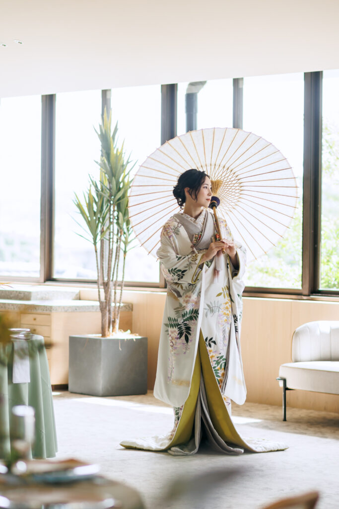 色打掛　JUNO　万葉藤に蝶　JUNO天神本店