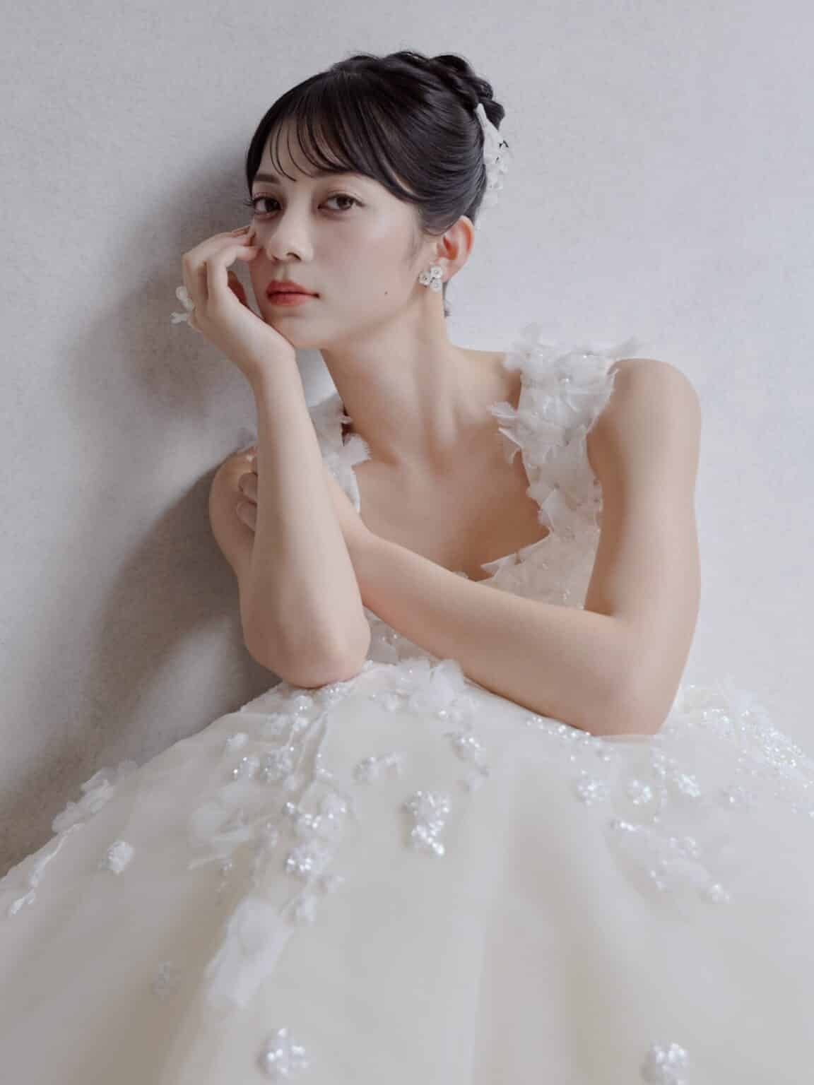 03-70516 ELIE SAAB エリー・サーブ ボリュームドレス オフショルダー 総レース ラグジュアリードレス オートクチュール フラワースパンコール ビーディング 結婚式 ホテルウェディング ウェディングドレス