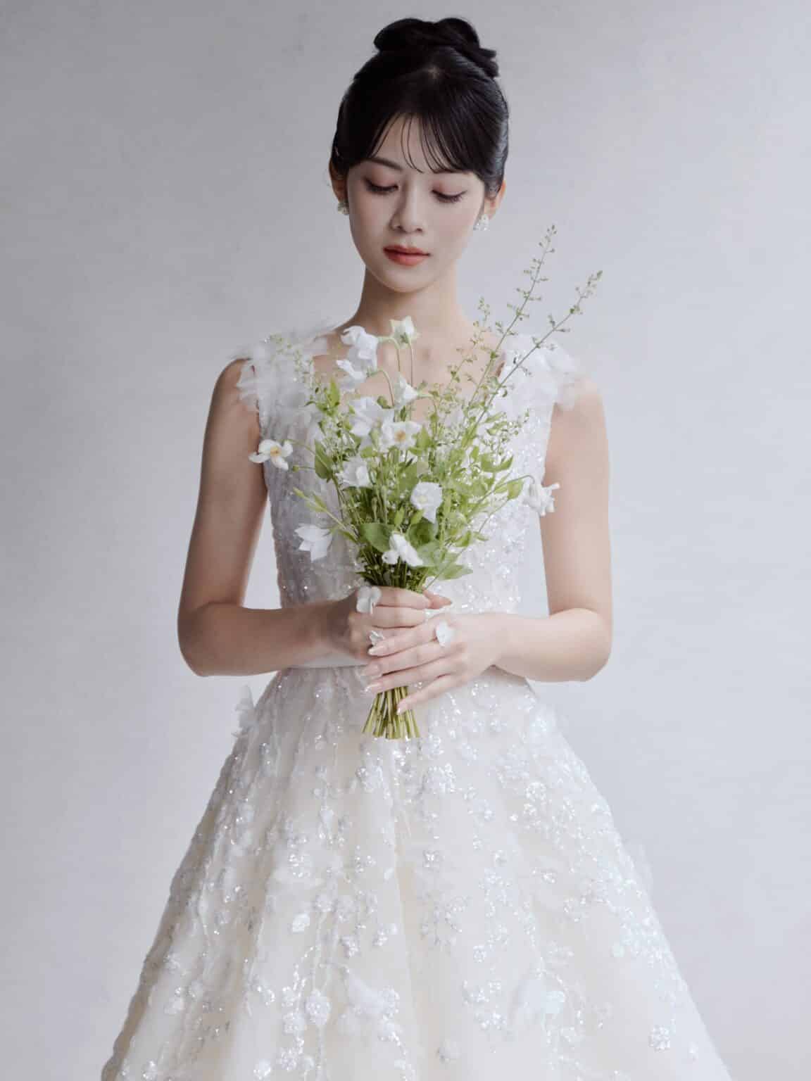 03-70516 ELIE SAAB エリー・サーブ ボリュームドレス オフショルダー 総レース ラグジュアリードレス オートクチュール フラワースパンコール ビーディング 結婚式 ホテルウェディング ウェディングドレス