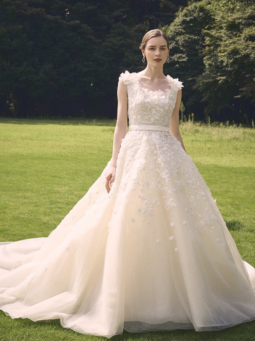 03-70516 ELIE SAAB エリー・サーブ ボリュームドレス オフショルダー 総レース ラグジュアリードレス オートクチュール フラワースパンコール ビーディング 結婚式 ホテルウェディング ウェディングドレス