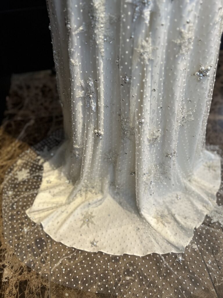 Jenny Packham　ジェニー・パッカム　　JOLENE　ジョリーン　Wedding Dress　ウェディングドレス　スレンダー　ビーディング　JUNO ジュノ　スター　星