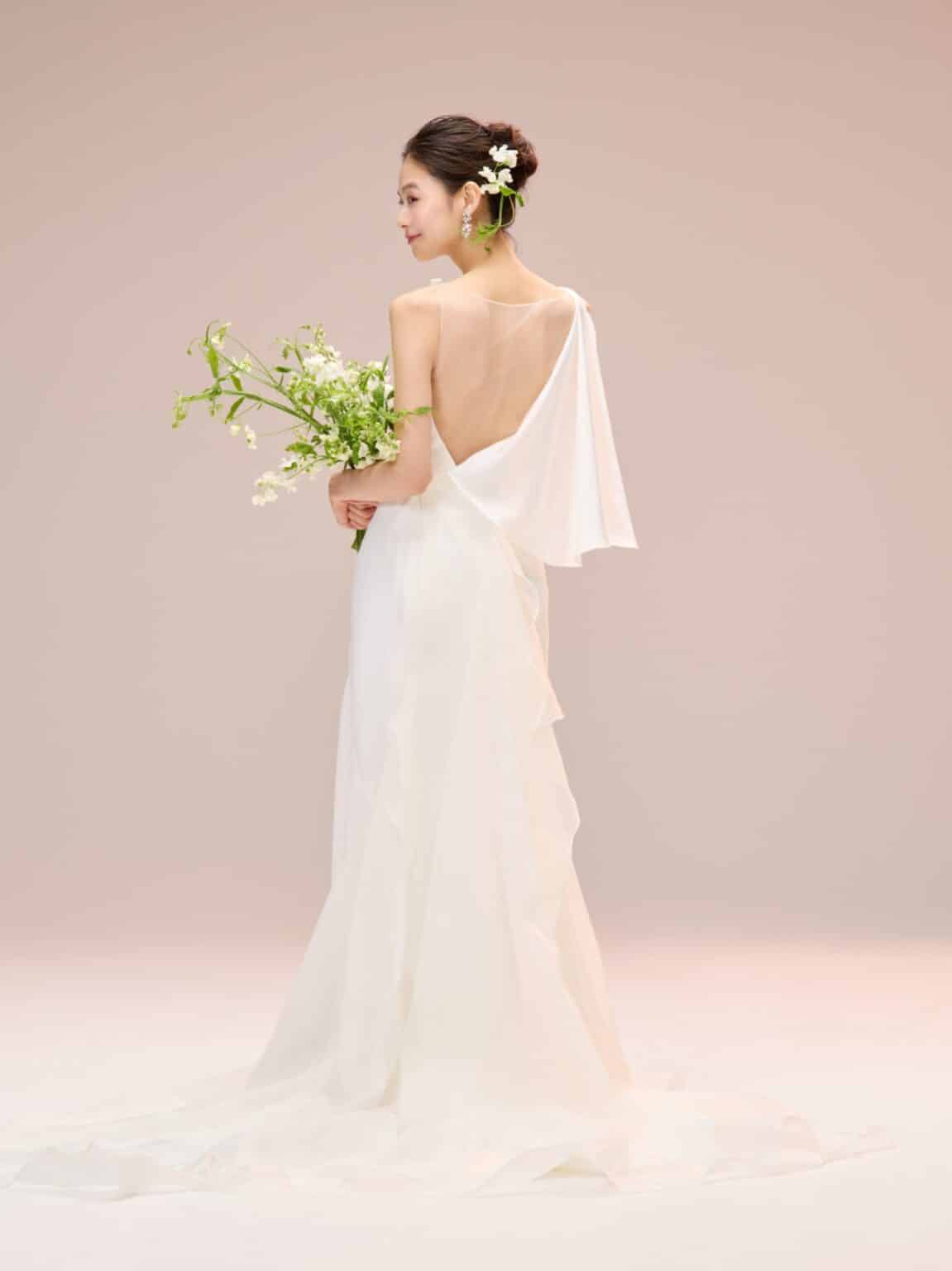 GISELLE マーメイドライン マーメイドドレス esum エスム ウェディングドレス 結婚式 バックスタイル バックトレーン シンプル クラシカル エレガント