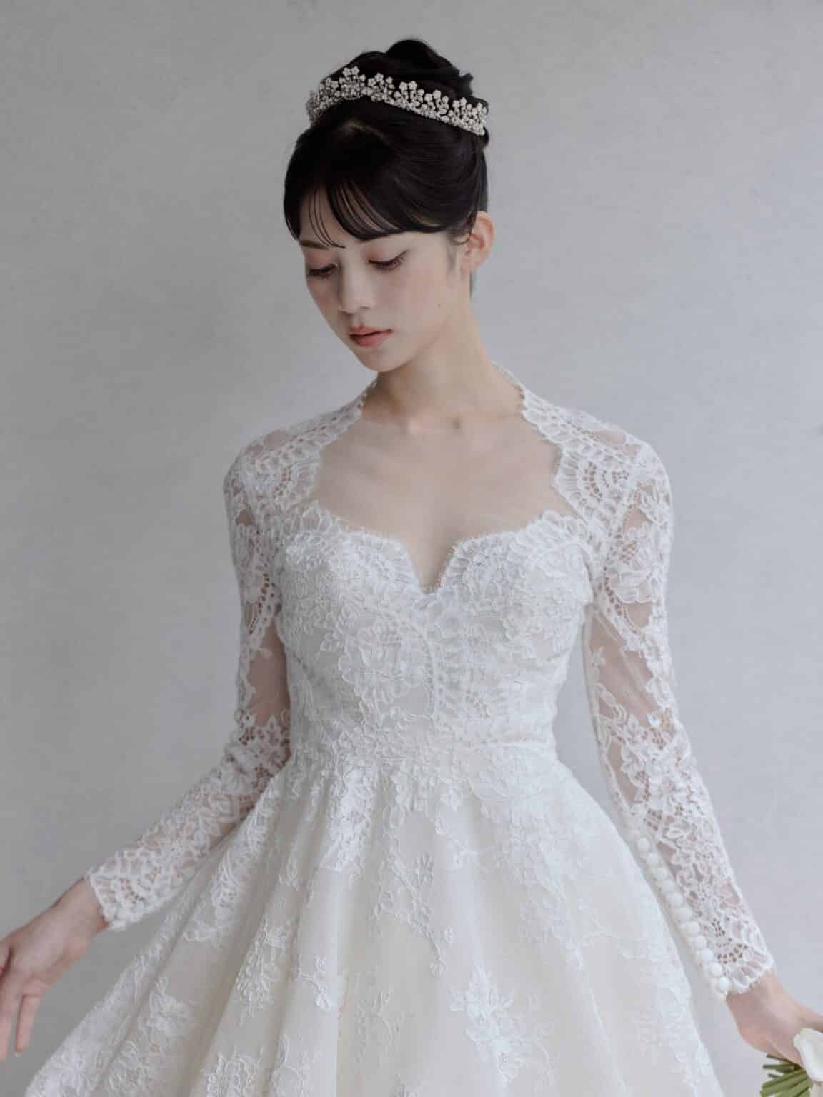 03-70491 ELIE SAAB エリー・サーブ オートクチュール ウェディングドレス 結婚式 ホテルウェディング ラグジュアリードレス ロングスリーブ 長袖ドレス 袖付ドレス 総レース レース ドームライン ボリュームドレス JUNO ジュノ