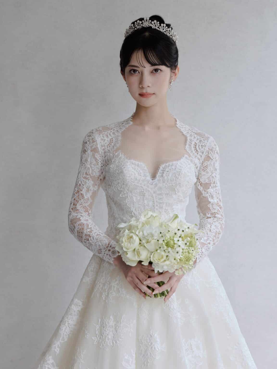 03-70491 ELIE SAAB エリー・サーブ オートクチュール ウェディングドレス 結婚式 ホテルウェディング ラグジュアリードレス ロングスリーブ 長袖ドレス 袖付ドレス 総レース レース ドームライン ボリュームドレス JUNO ジュノ