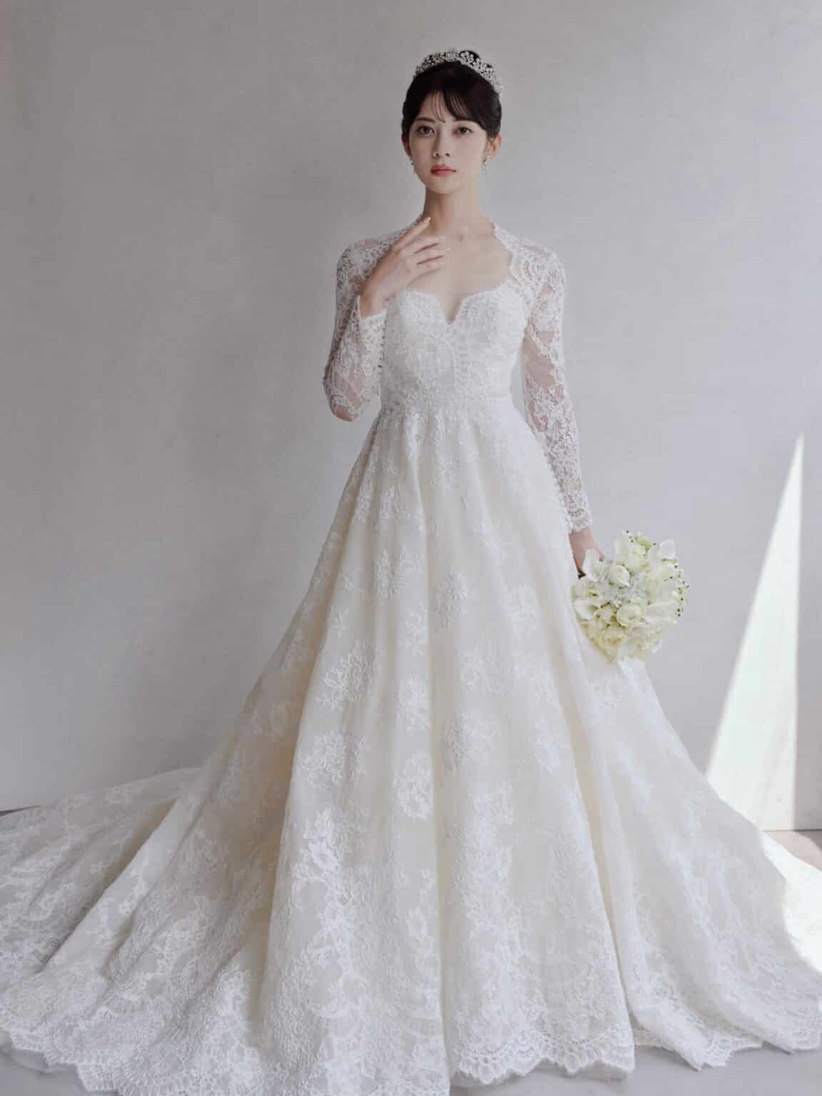03-70491 ELIE SAAB エリー・サーブ オートクチュール ウェディングドレス 結婚式 ホテルウェディング ラグジュアリードレス ロングスリーブ 長袖ドレス 袖付ドレス 総レース レース ドームライン ボリュームドレス JUNO ジュノ