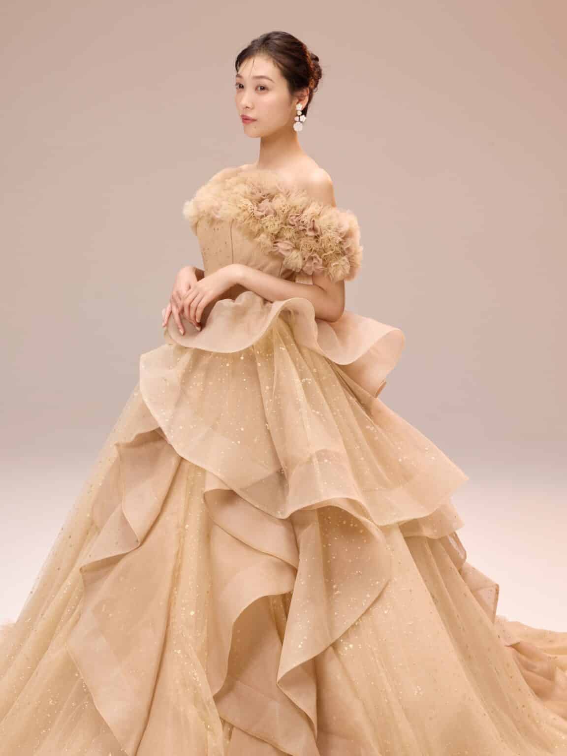 カラードレス esum エスム ゴールド ゴールドドレス パーサー スパンコール オーバースカート ロールカラー オフショルダー チュールドレス グリッタードレス ホースヘア サテンドレス ラッフルレース 04-12307 3Dフラワー