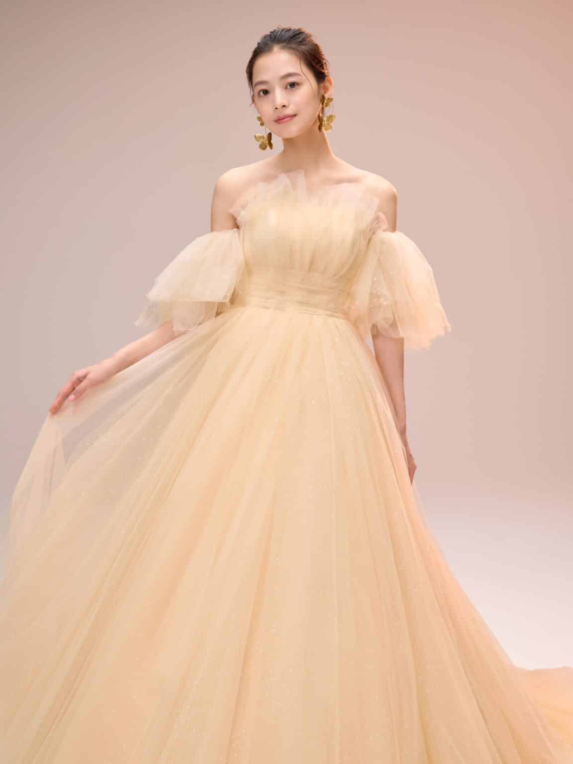 CECIL グリッタードレス ベージュドレス ニュアンスカラードレス 暖色系ドレス カラードレス お色直し 結婚式 エスム esum オフショルダー パフスリーブ 袖付きドレス ボリュームドレス