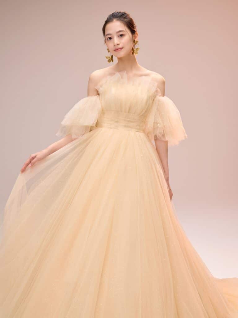 CECIL グリッタードレス ベージュドレス ニュアンスカラードレス 暖色系ドレス カラードレス お色直し 結婚式 エスム esum オフショルダー パフスリーブ 袖付きドレス ボリュームドレス