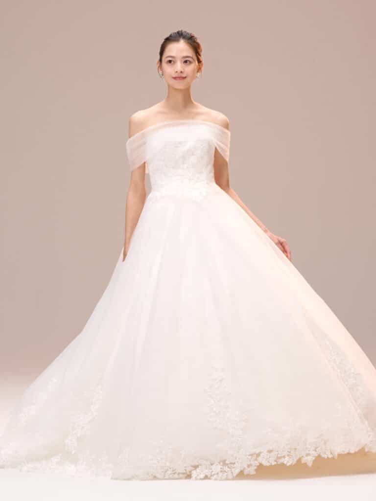 Meyer メイヤー ドームライン チュールドレス ウェディングドレス 結婚式 花嫁 wedding dress weddingdress エスム esum オフショルダー ショール ケープ ドームラインワイド ボリュームドレス プリンセスライン プリンセスドレス ウェディング ホテルウェディング レース スパンコール