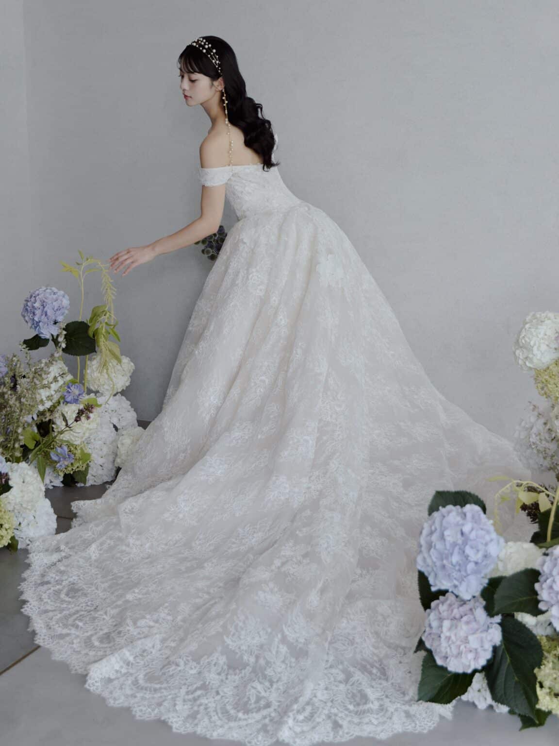 Belle INES DI SANTO イネスディサント ボールガウン 総レースドレス レースドレス ウェディングドレス wedding dress weddingdress JUNO ジュノ インポートドレス バスクウエスト ロマンティックドレス 結婚式 オフショルダー