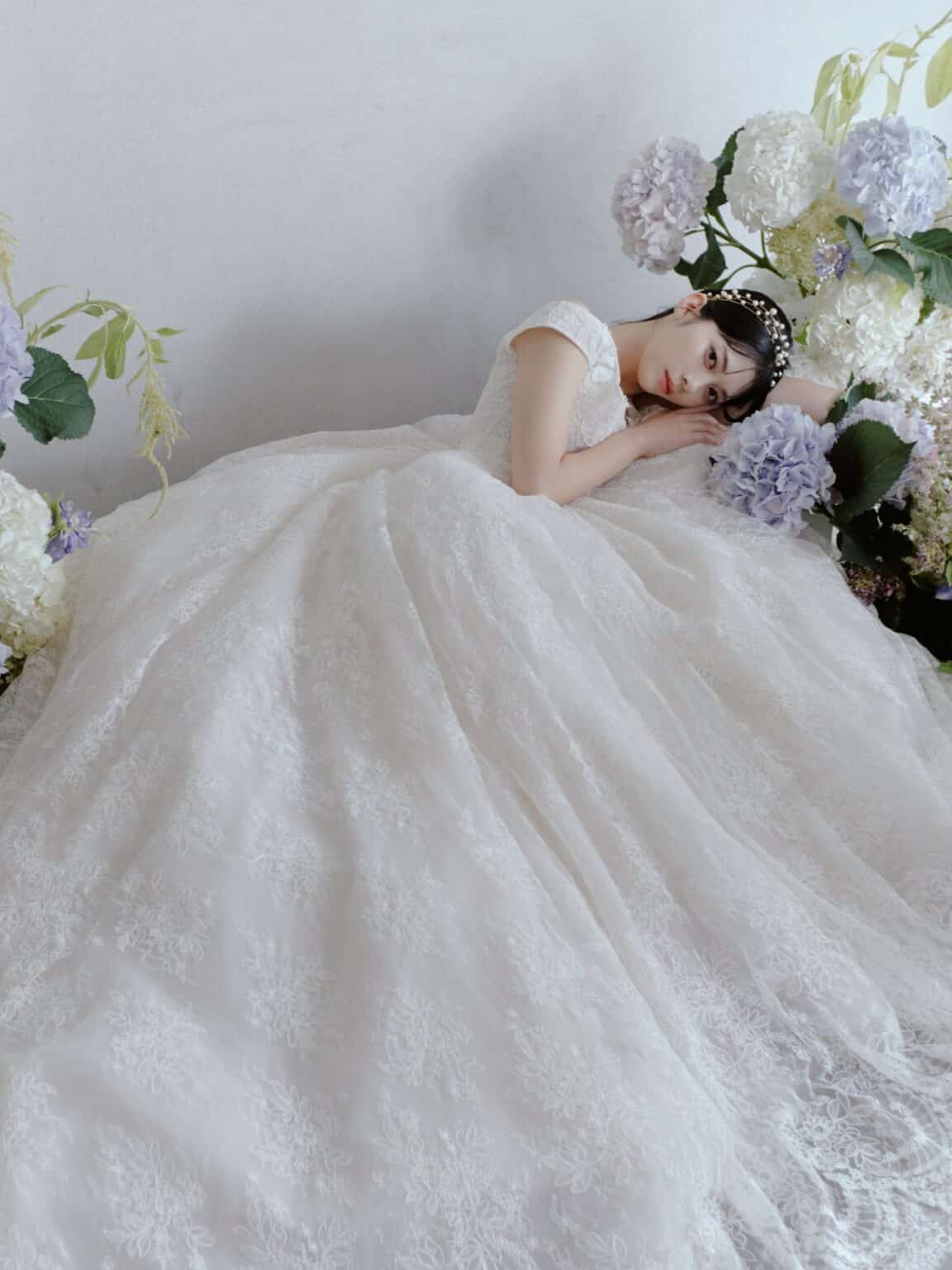 Belle INES DI SANTO イネスディサント ボールガウン 総レースドレス レースドレス ウェディングドレス wedding dress weddingdress JUNO ジュノ インポートドレス バスクウエスト ロマンティックドレス 結婚式 オフショルダー