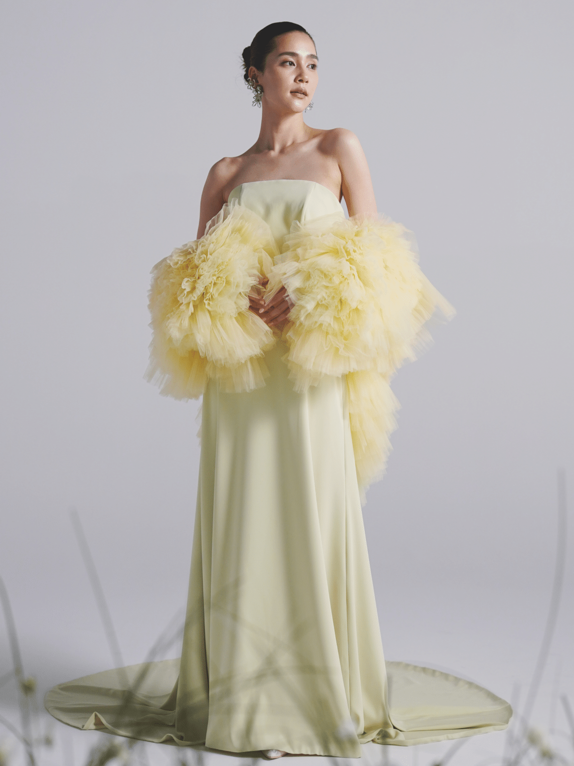 Leaf for Brides リーフフォーブライズ カラードレス YELLOW イエロードレス 黄色ドレス お色直し JUNO ジュノ 結婚式 チュール スレンダードレス ペールトーンドレス パステルカラー フリルショール 2way