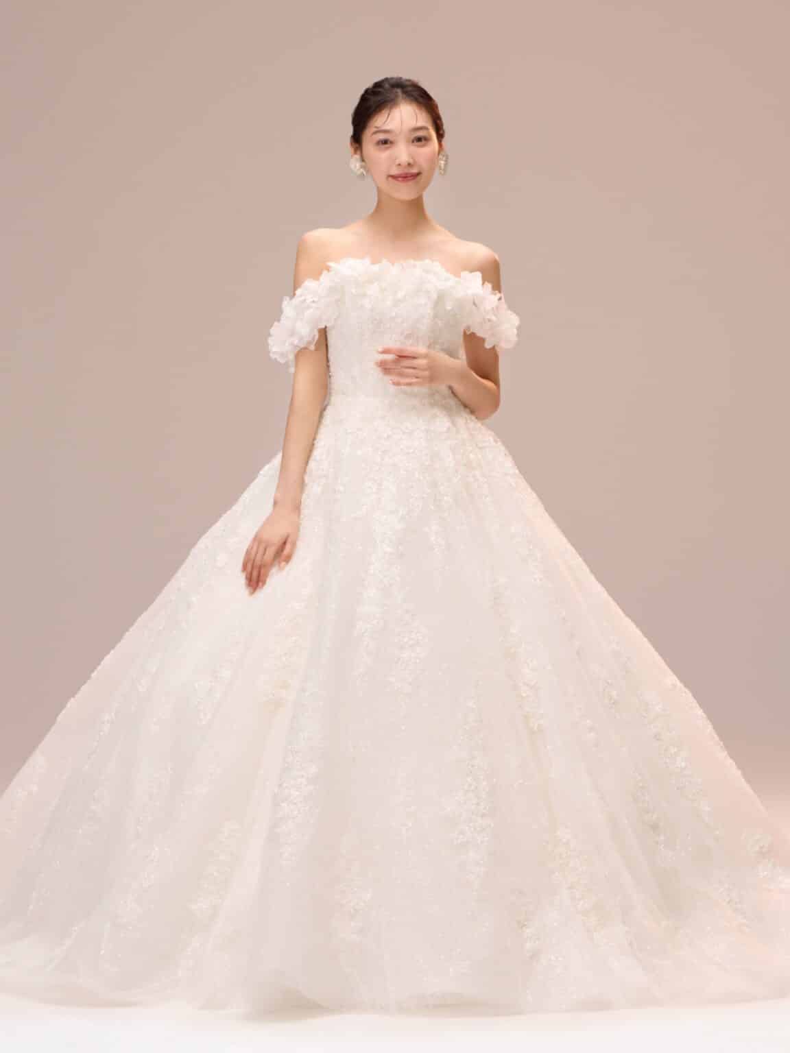 03-0412 “Martigny (マルティニ）” 2WAY エスム esum オフショルダードレス オリジナル ビーディングチュール ボリュームドレス フラワーモチーフ レース ３Dフラワー バーサー Aライン ウェディングドレス 結婚式