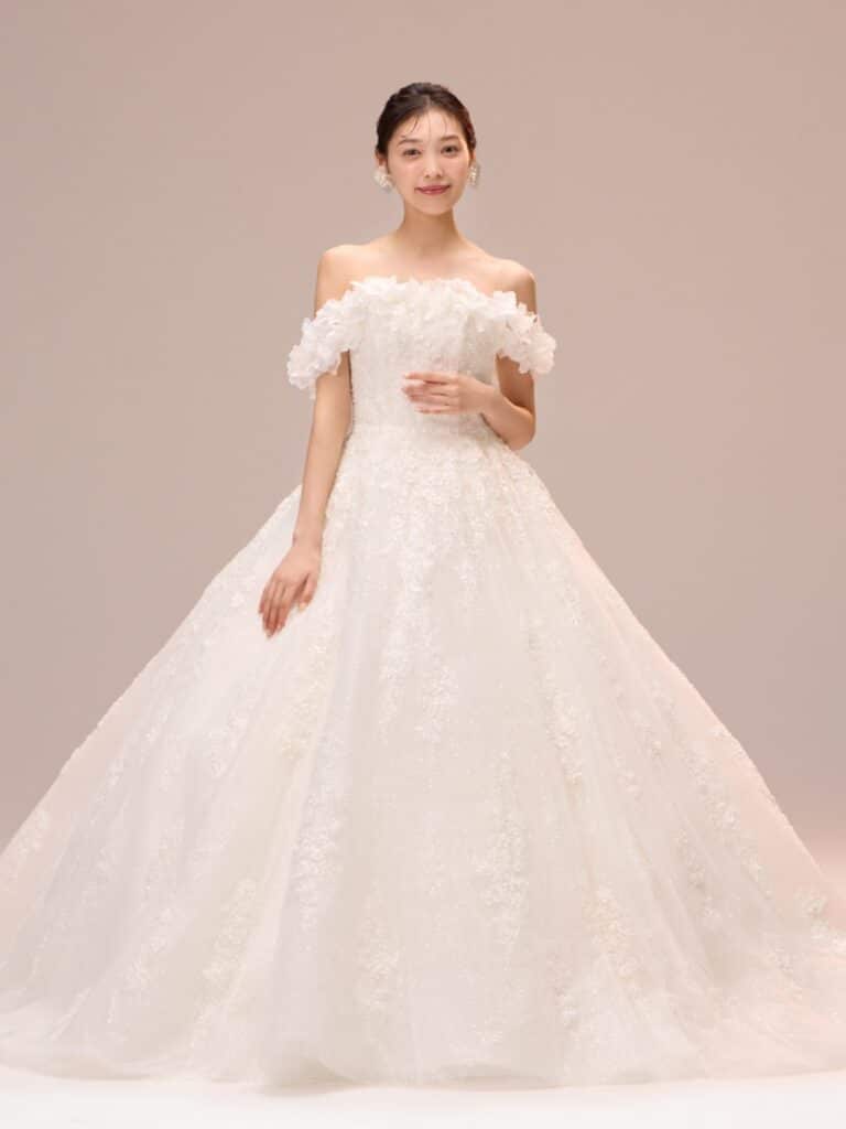 03-0412 “Martigny (マルティニ）” 2WAY エスム esum オフショルダードレス オリジナル ビーディングチュール ボリュームドレス フラワーモチーフ レース ３Dフラワー バーサー Aライン ウェディングドレス 結婚式